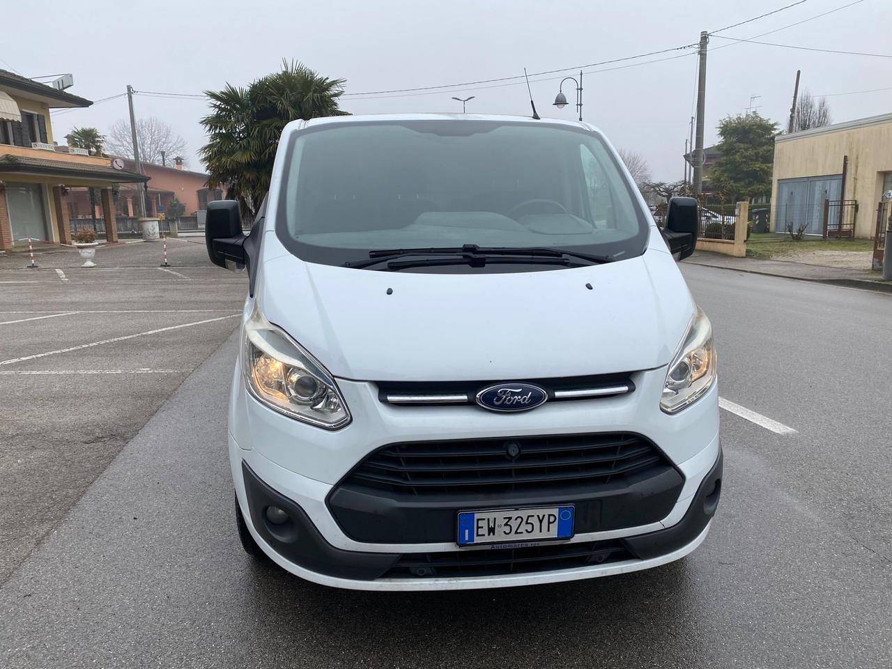 Ford Transit Custom 2.2D 6 marce 3 posti