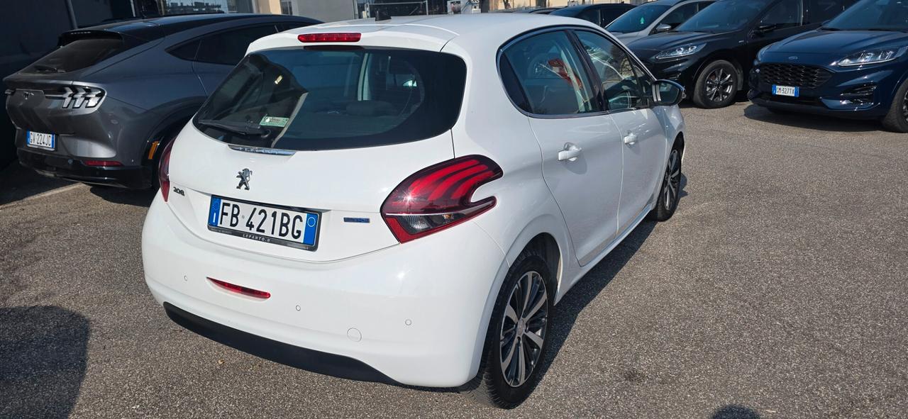 Peugeot 208 1.6 e-HDi 92 CV Stop&Start 5 porte Allure