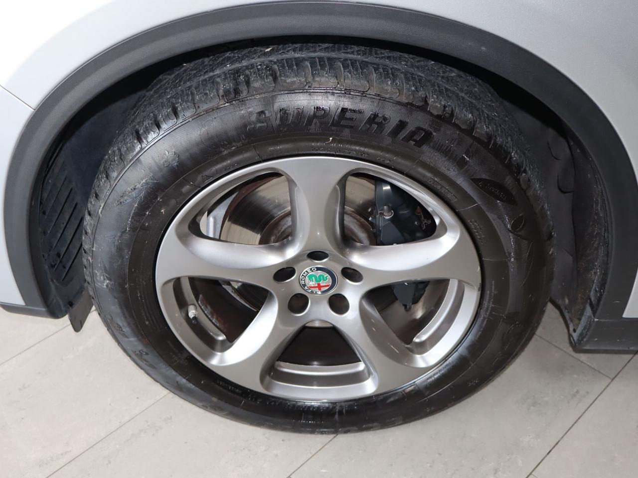 Alfa Romeo Stelvio Executive 2.2 #10872