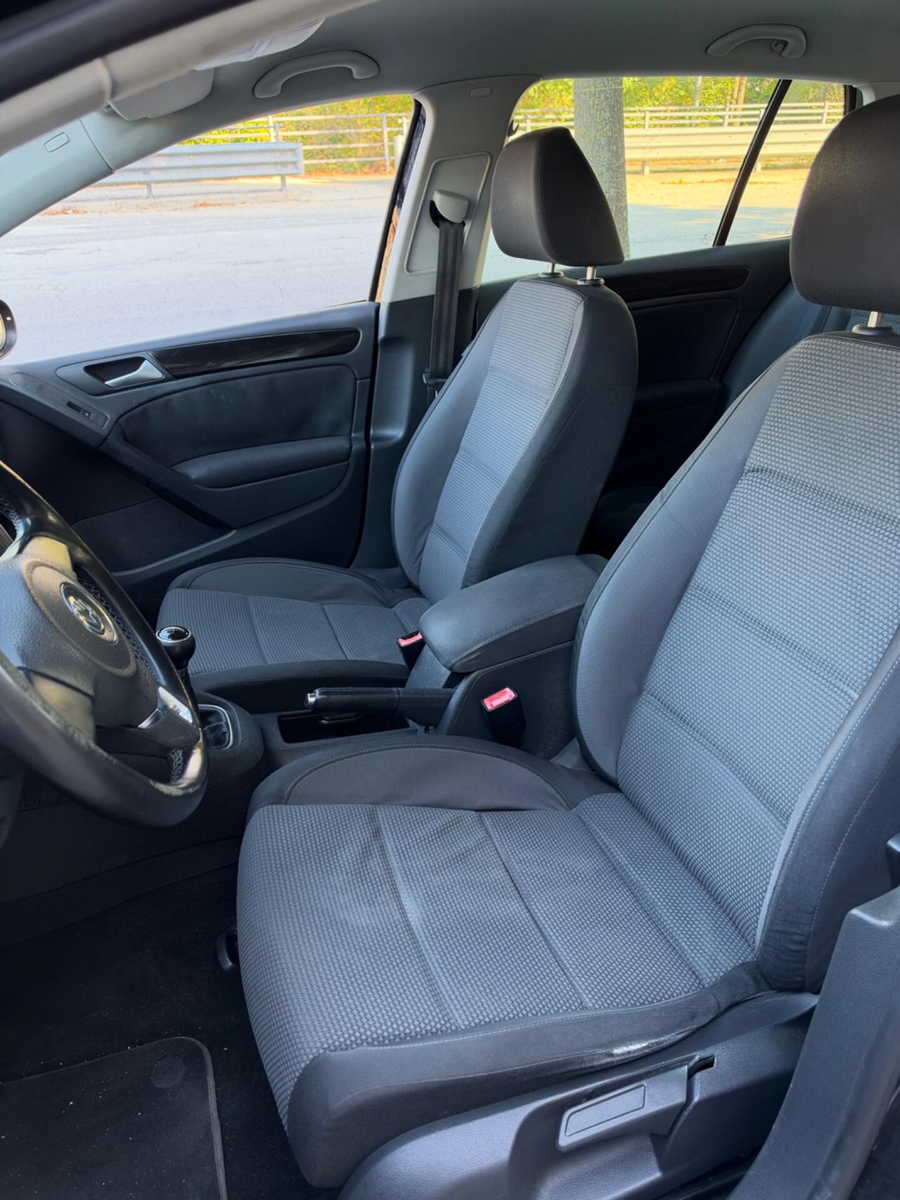 Volkswagen Golf 2.0 TDi 110cv Neopatentati uniproprietà