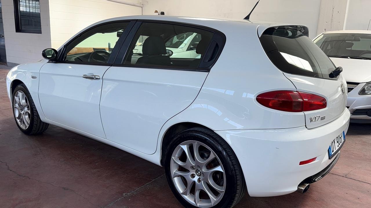 Alfa Romeo 147 1.6 twin spark Black Line GPL
