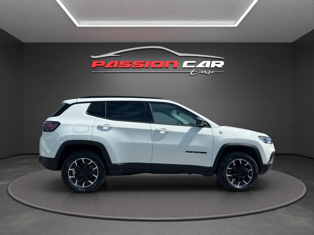 Jeep Compass 1.3 turbo t4 phev Trailhawk 4xe auto