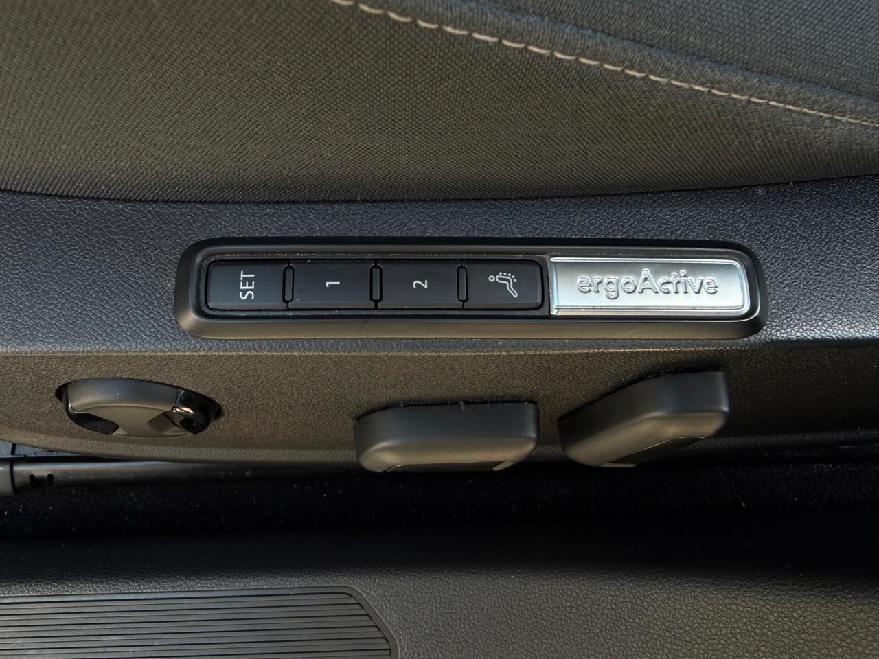 Volkswagen Golf 2.0 TDI 150 CV DSG SCR Life