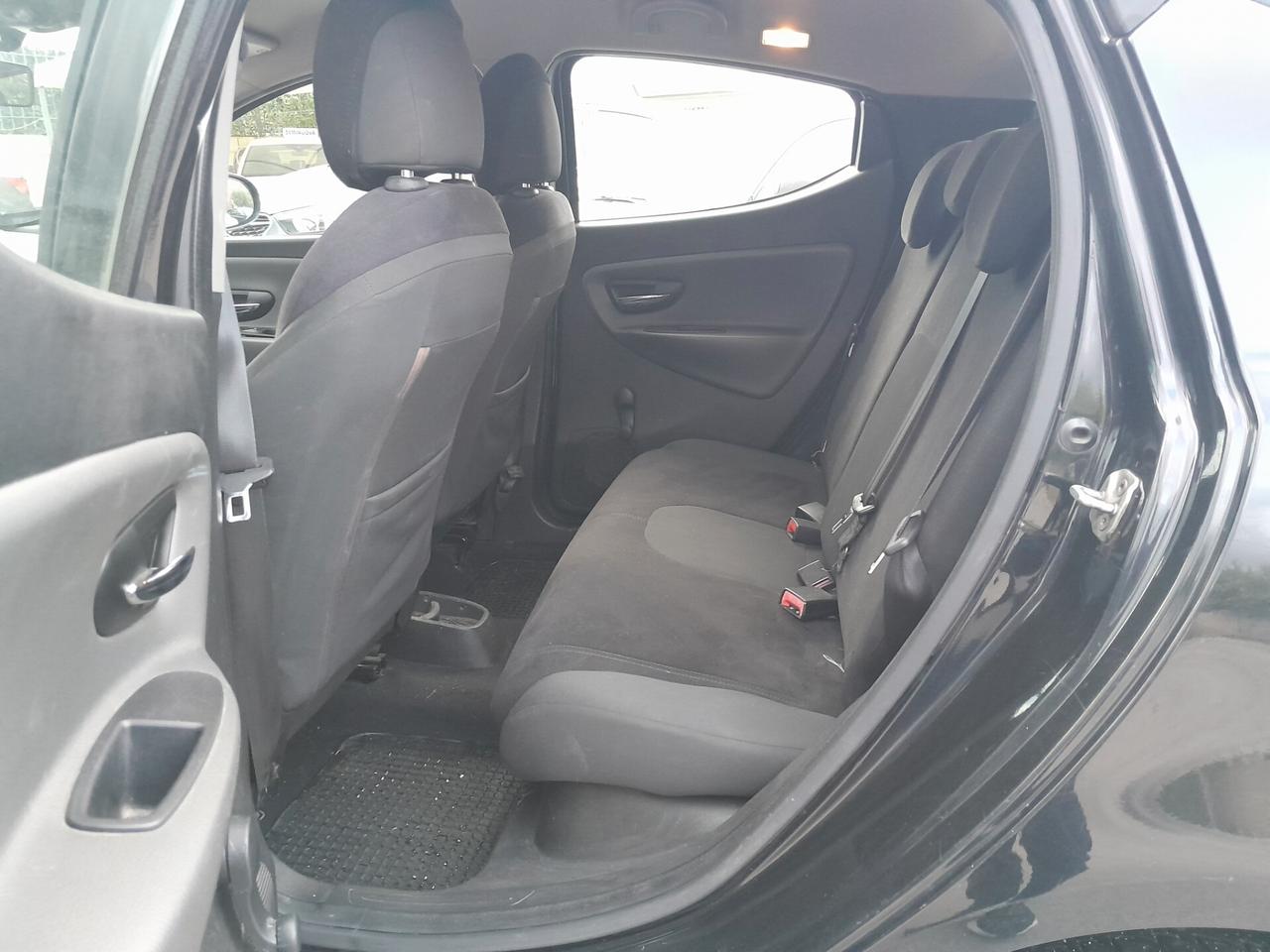 Lancia Ypsilon 1.2 69 CV 5 porte GPL Ecochic Gold