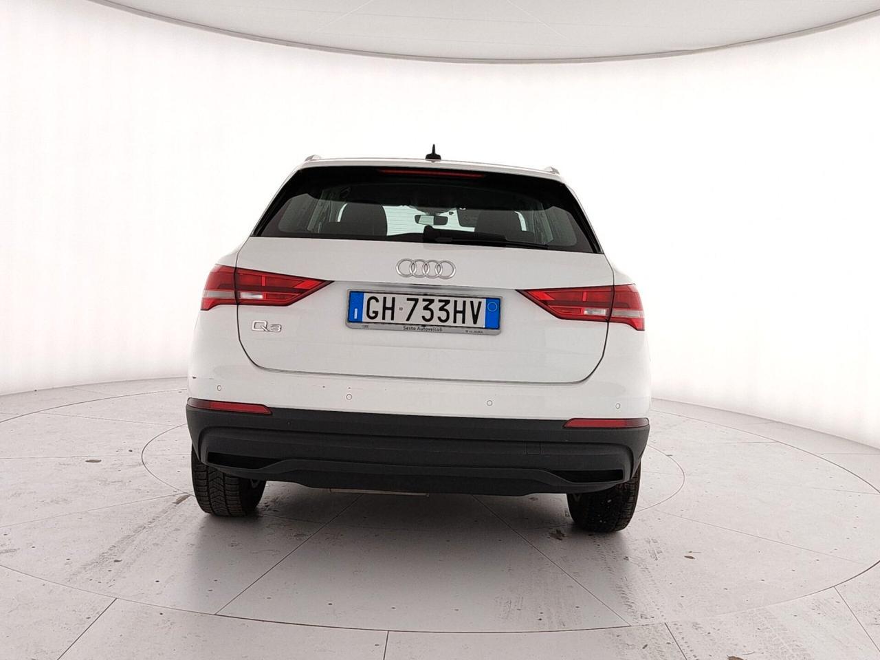 Audi Q3 35 TDI S tronic Business