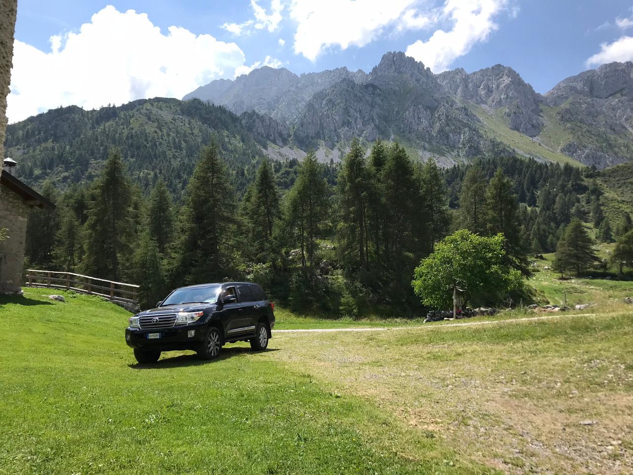 Toyota Land Cruiser J20 VDJ 200 M