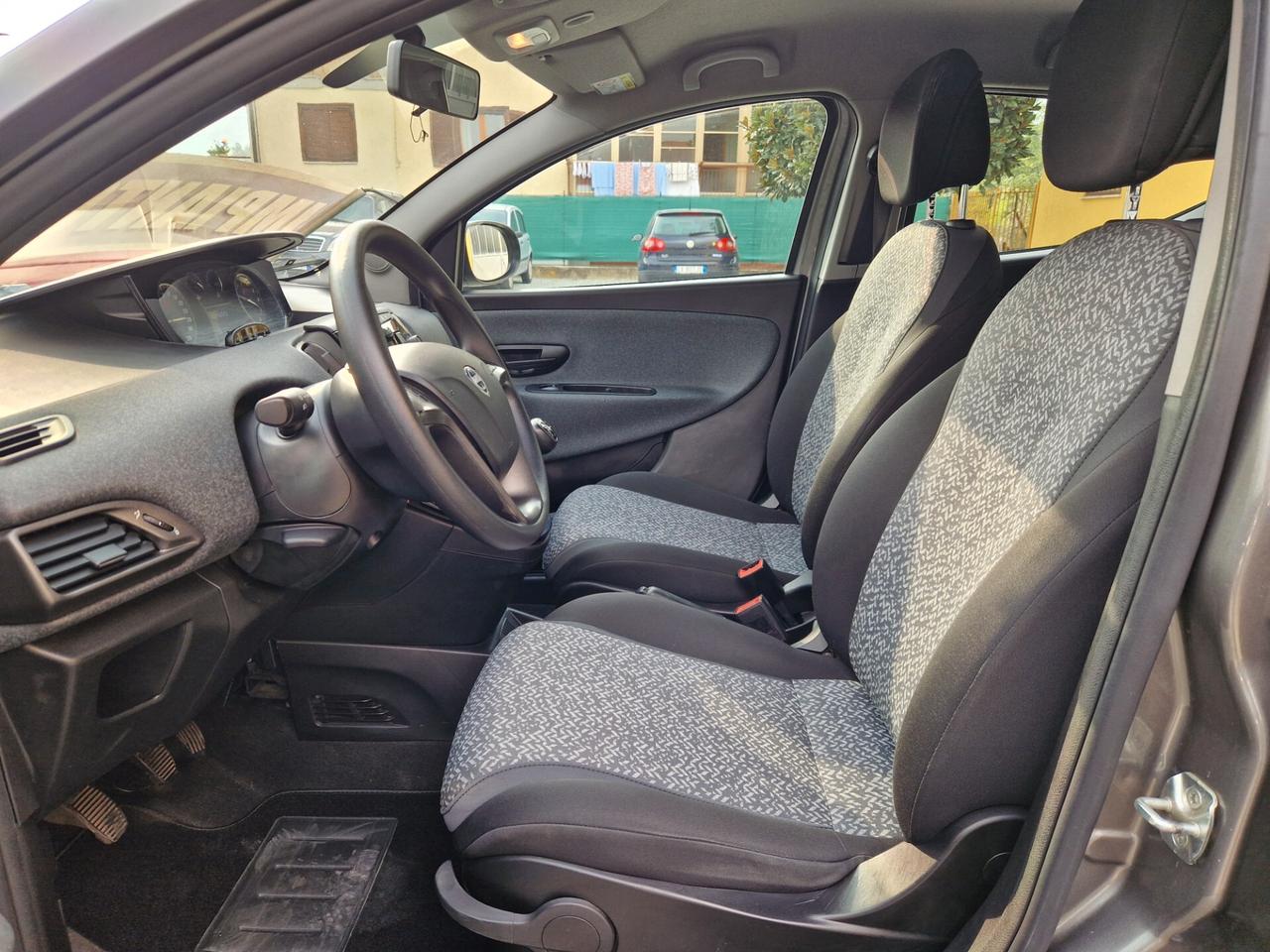 Lancia Ypsilon Ecochic 1.2 69 CV 5 porte euro6
