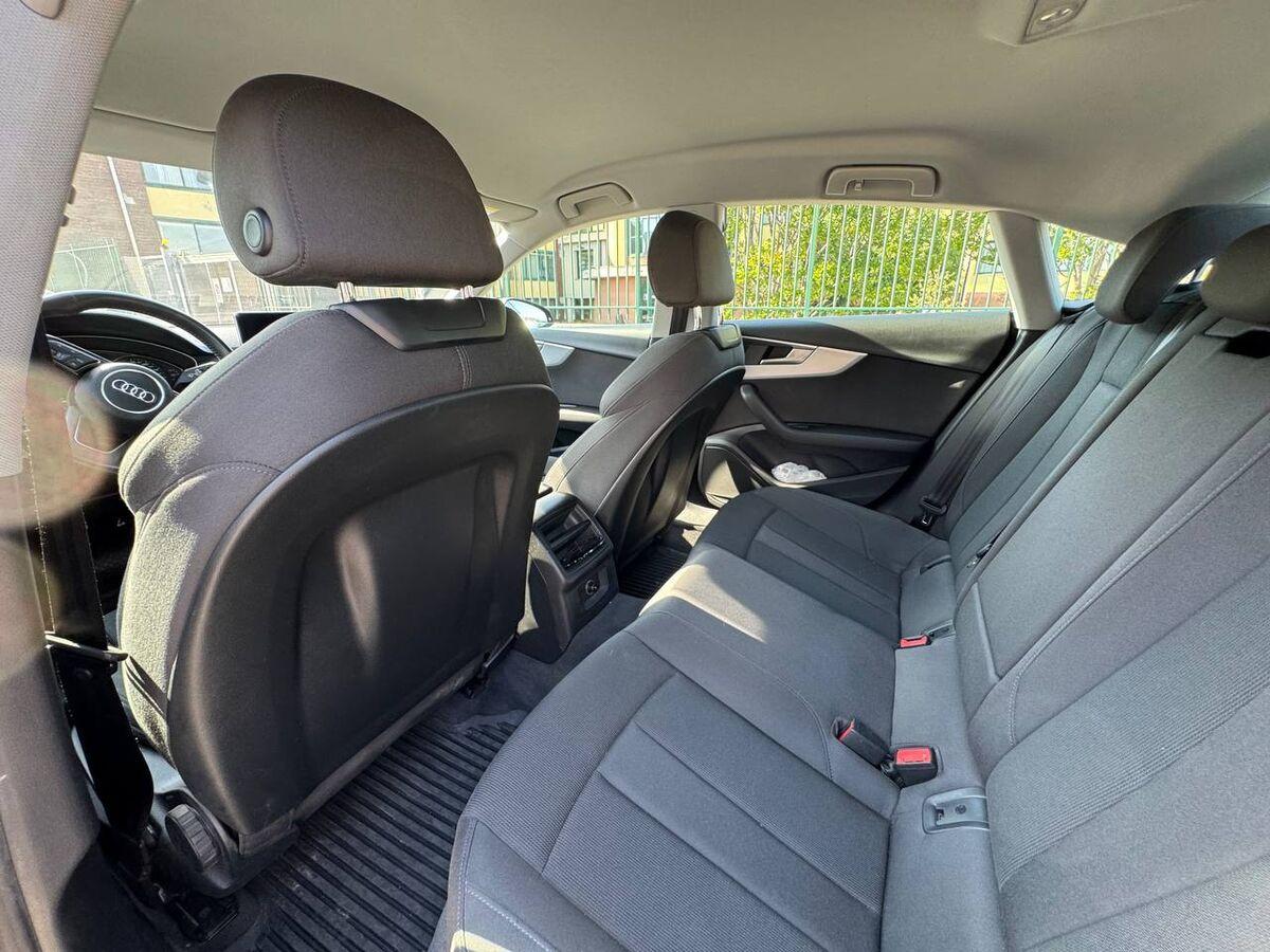 Audi A5 40 2.0 tfsi mhev Business 190cv s-tronic