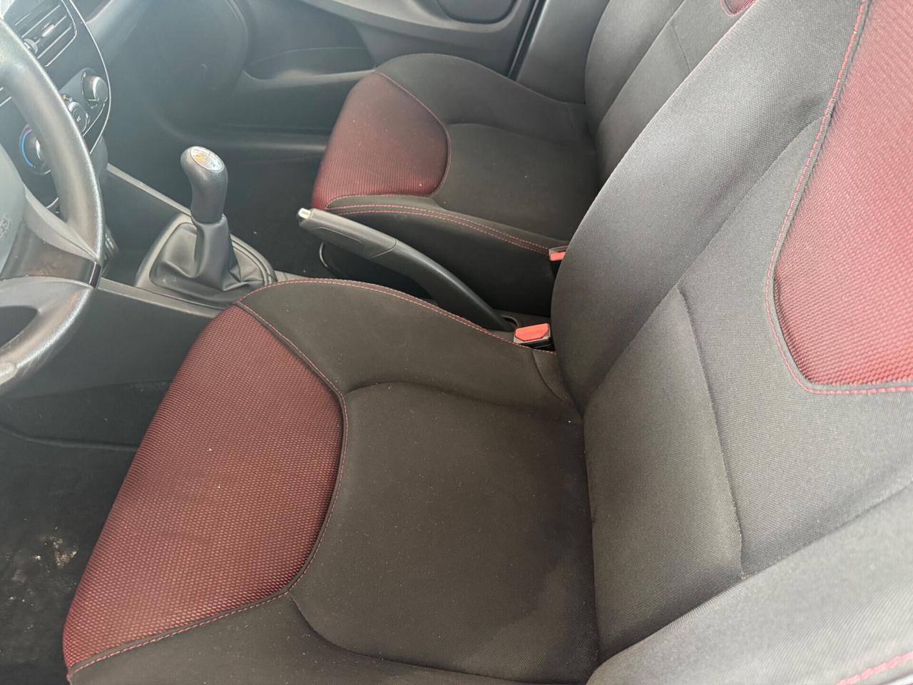 Renault Clio 1.2 75CV 5 porte Wave