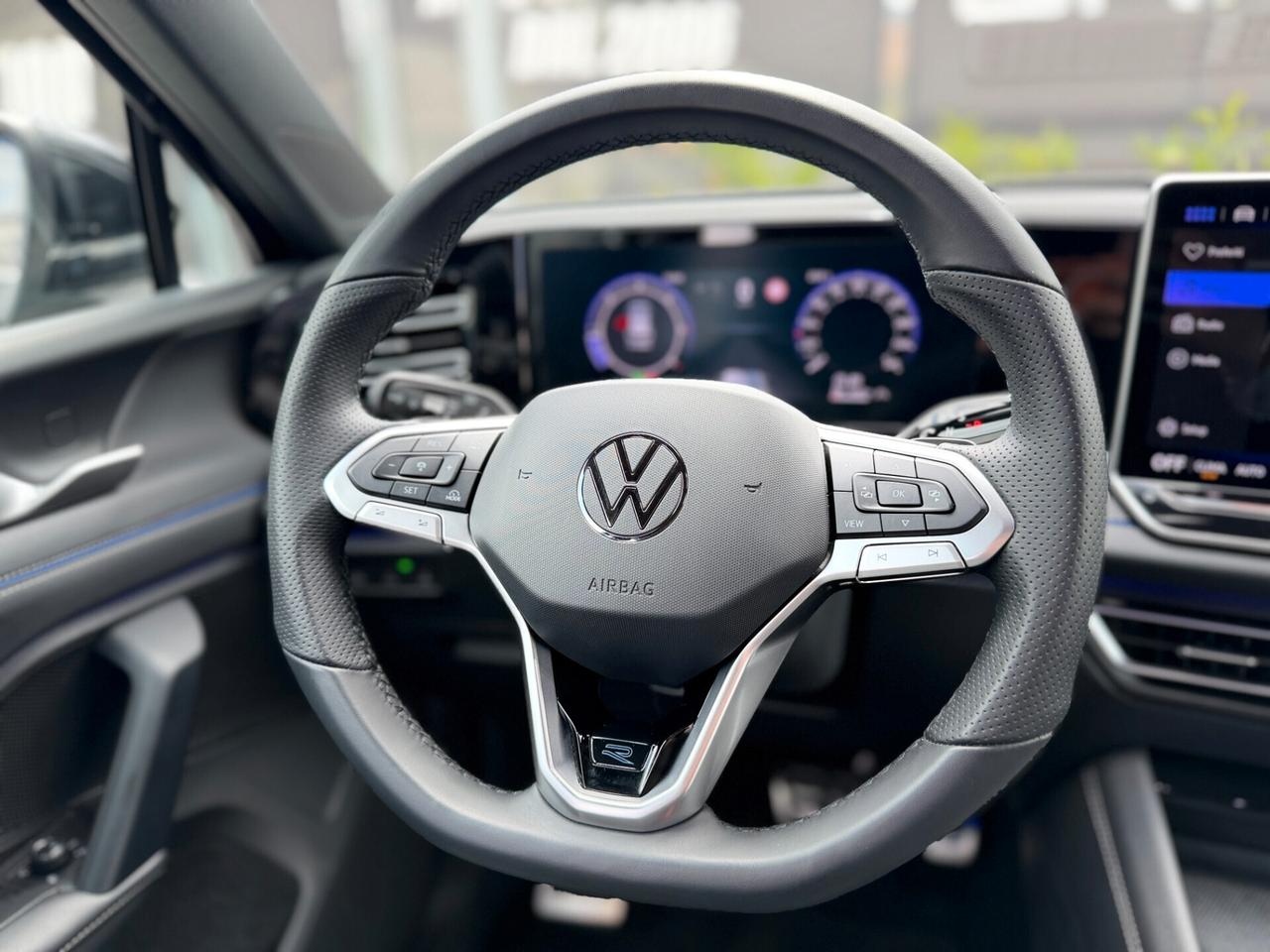 Volkswagen Tiguan 2.0 TDI 150 CV DSG R-Line UNICO PROPRIETARIO ITALIANA