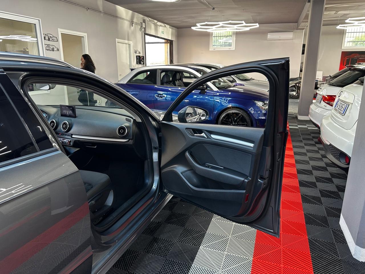 Audi A3 1.6 TDI Attraction - FABIANOAUTO