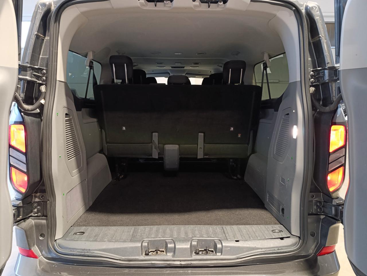 FORD Transit Custom V710 320 2.0 ecoblue 150cv combi M1 Titanium L2H1