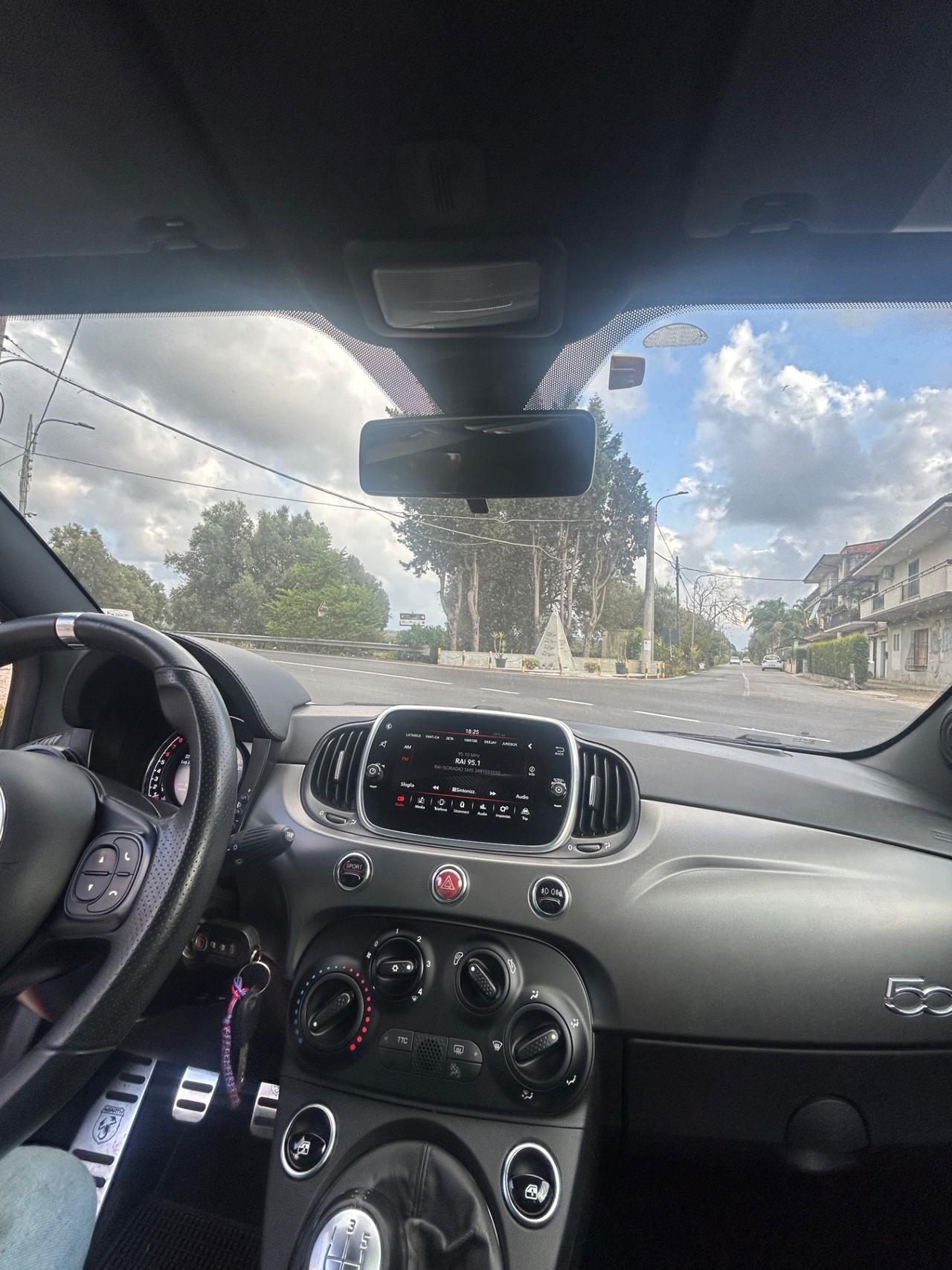 Abarth 595 1.4 Turbo T-Jet 160 CV Pista