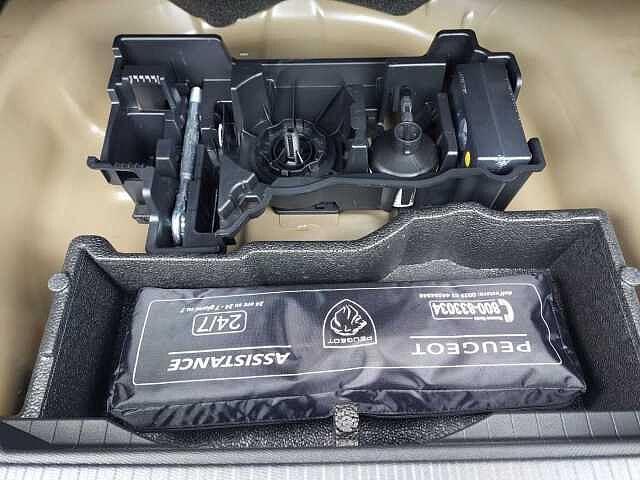 Peugeot 2008 PureTech 100CV S&S Allure KM 0