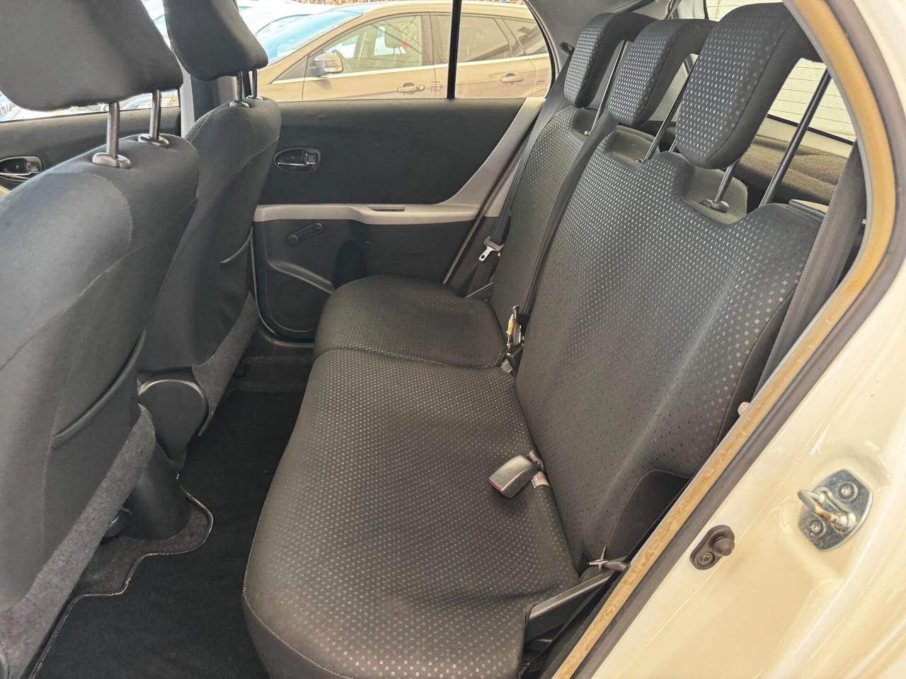 Toyota Yaris 1.0 5 porte Sol 69 Cv