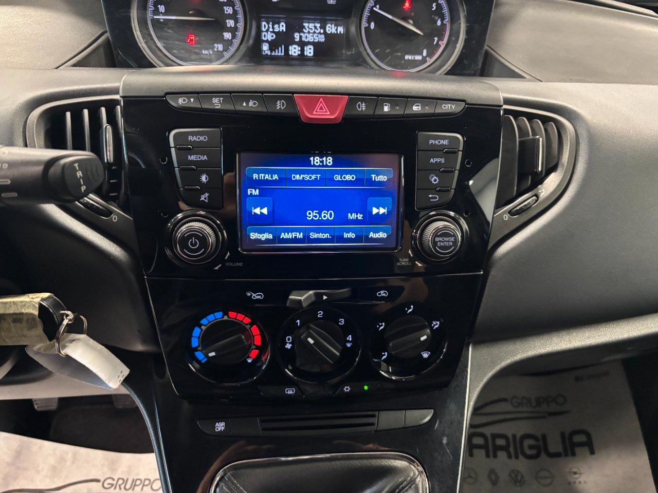 Lancia Ypsilon 1.2 GPL Gold Ecochic