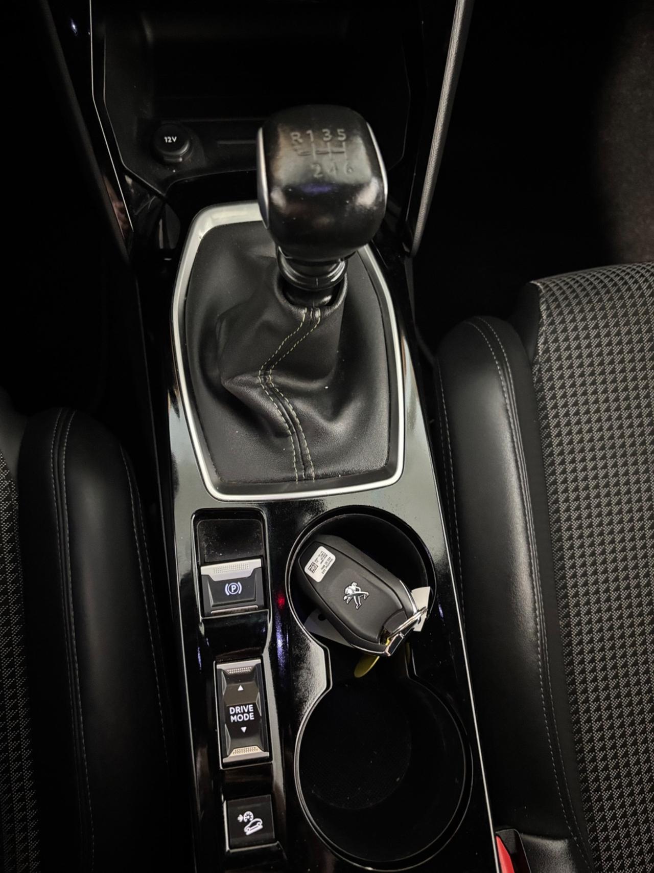 Peugeot 2008 1.2 BENZINA Allure |OK NEOPATENTATI |