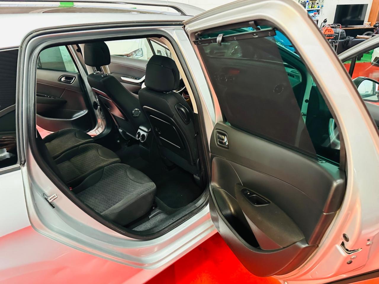 Peugeot 308 1.6 HDi 110CV SW Ciel Tecno