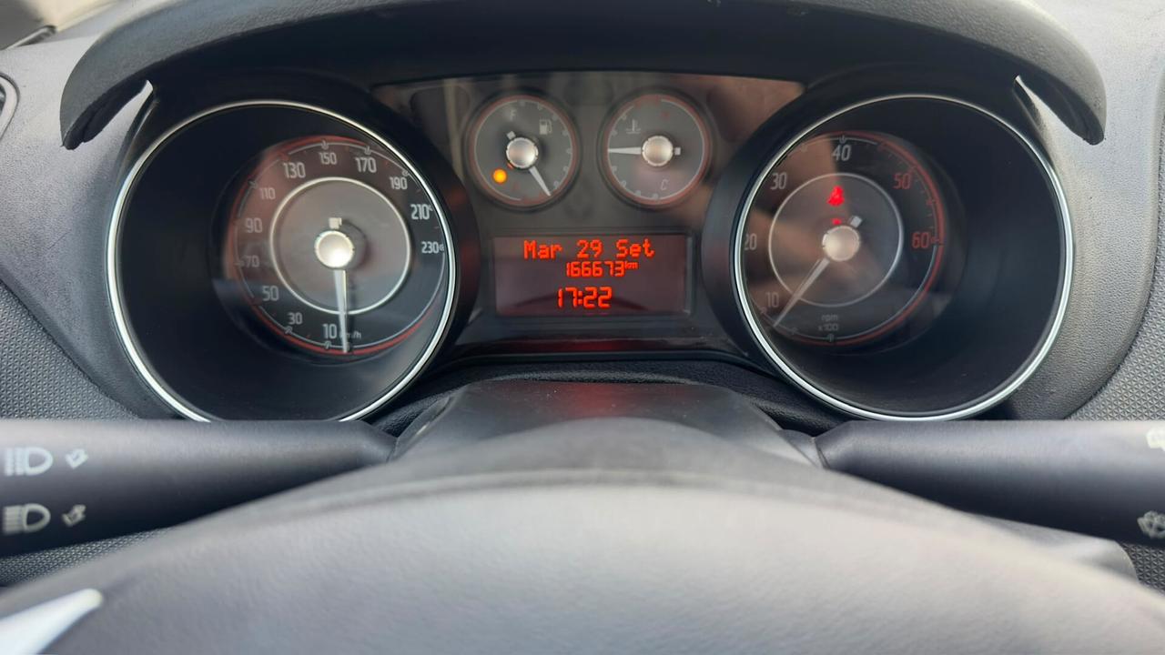 Fiat Punto 1.3 MJT 95 CV 5 porte