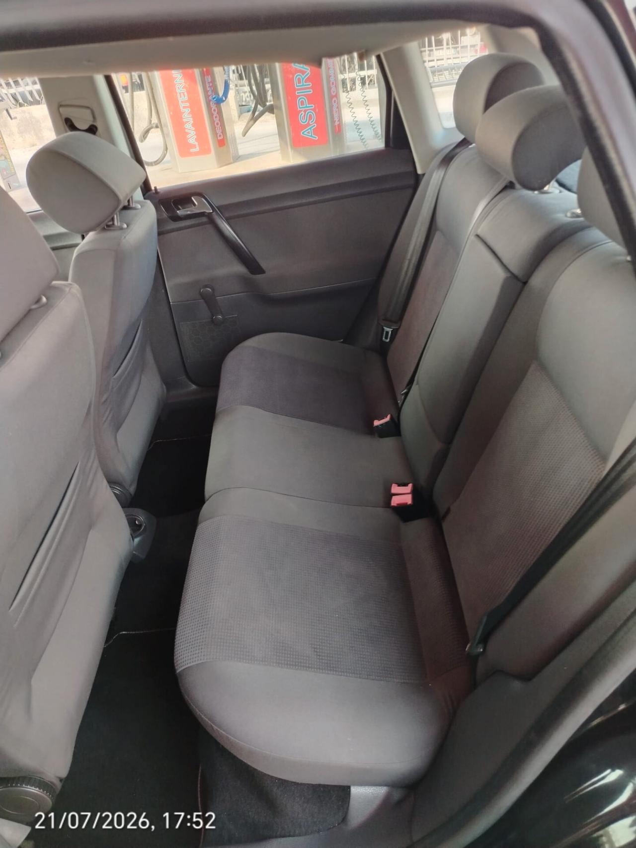 Volkswagen Polo 1.4/69CV TDI 5p. Comfortline 2008