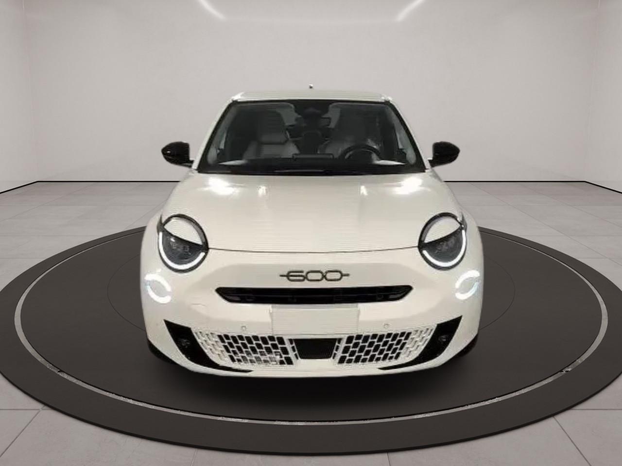 Fiat 600 Hybrid 110 CV DCT MHEV La Prima