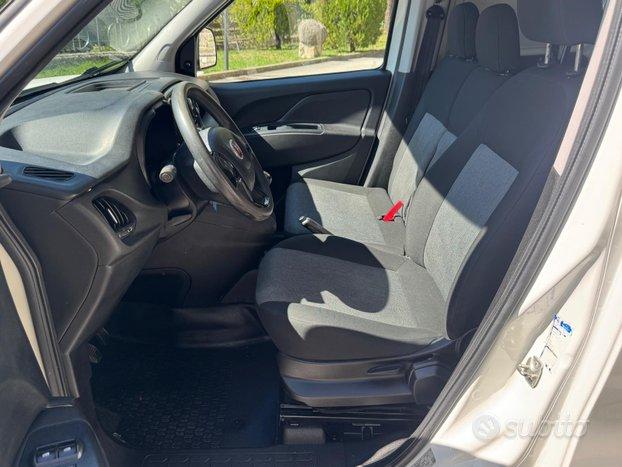 FIAT DOBLO' 1.6 MjT CARGO 3 POSTI PORTA LATERALE
