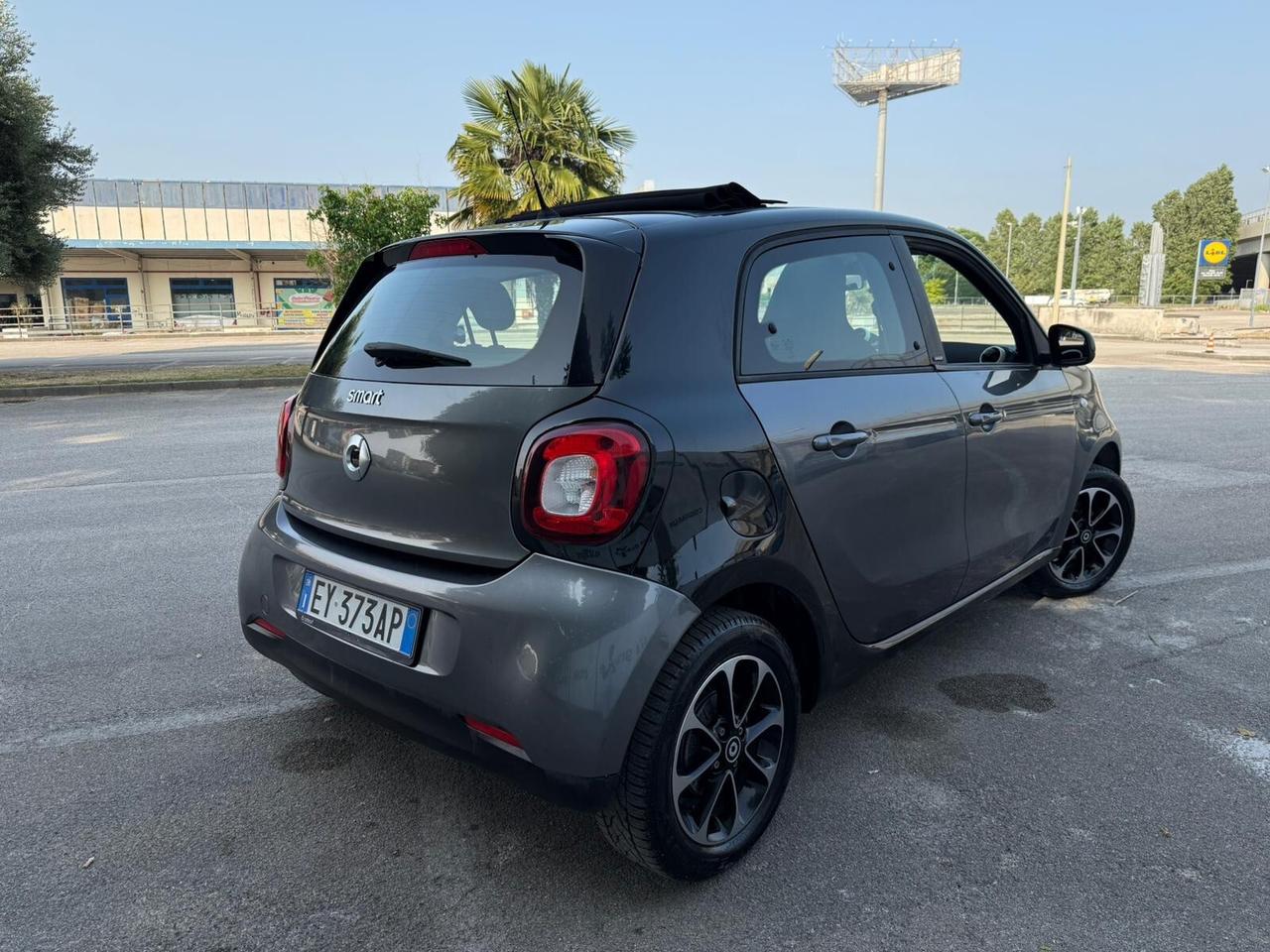 Smart Cabrio ForFour 70 1.0 benzina con 125mila km in perfette condizioni