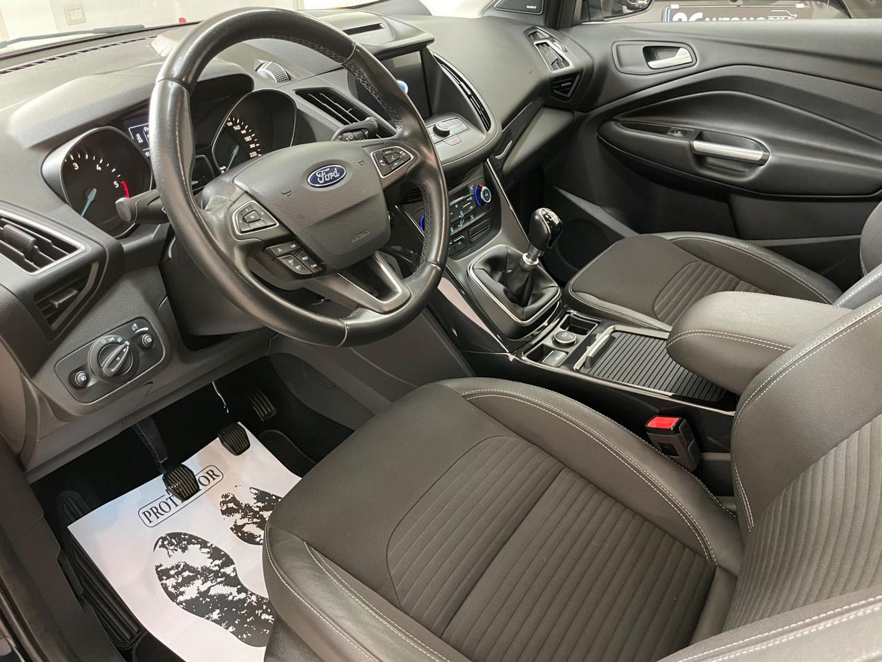 Ford Kuga 2.0 TDCI 150 CV /Titanium /2018