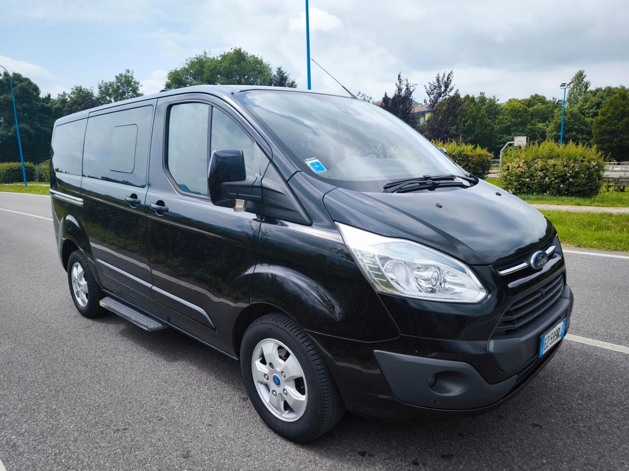 FORD TOURNEO CUSTOM 2,2 TDCI 155CV- TITANIUM- 8 POSTI