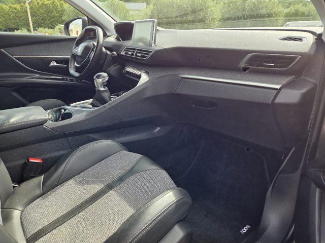 PEUGEOT 3008 BlueHDi 120 S&S Allure