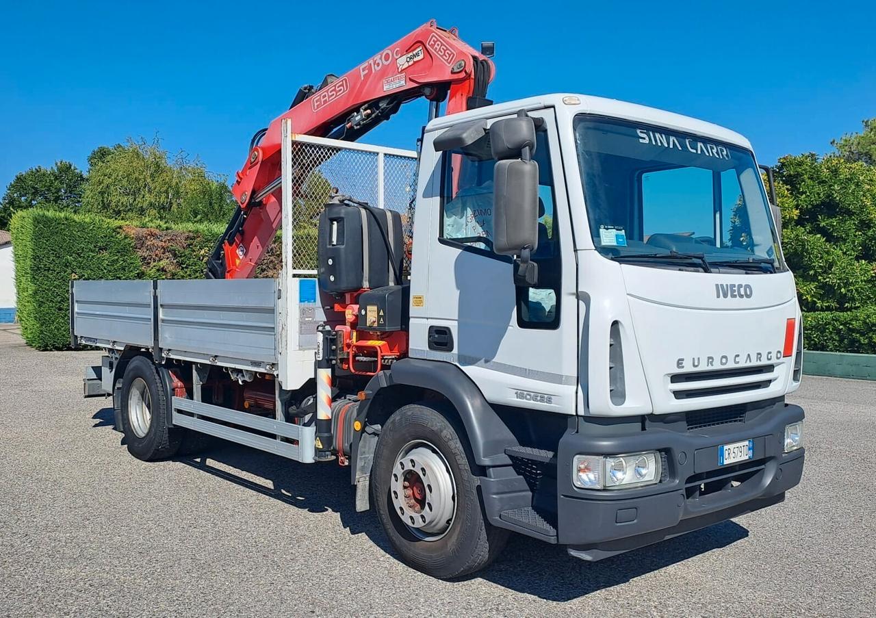 IVECO 180.28 GRU E CASSONE FISSO