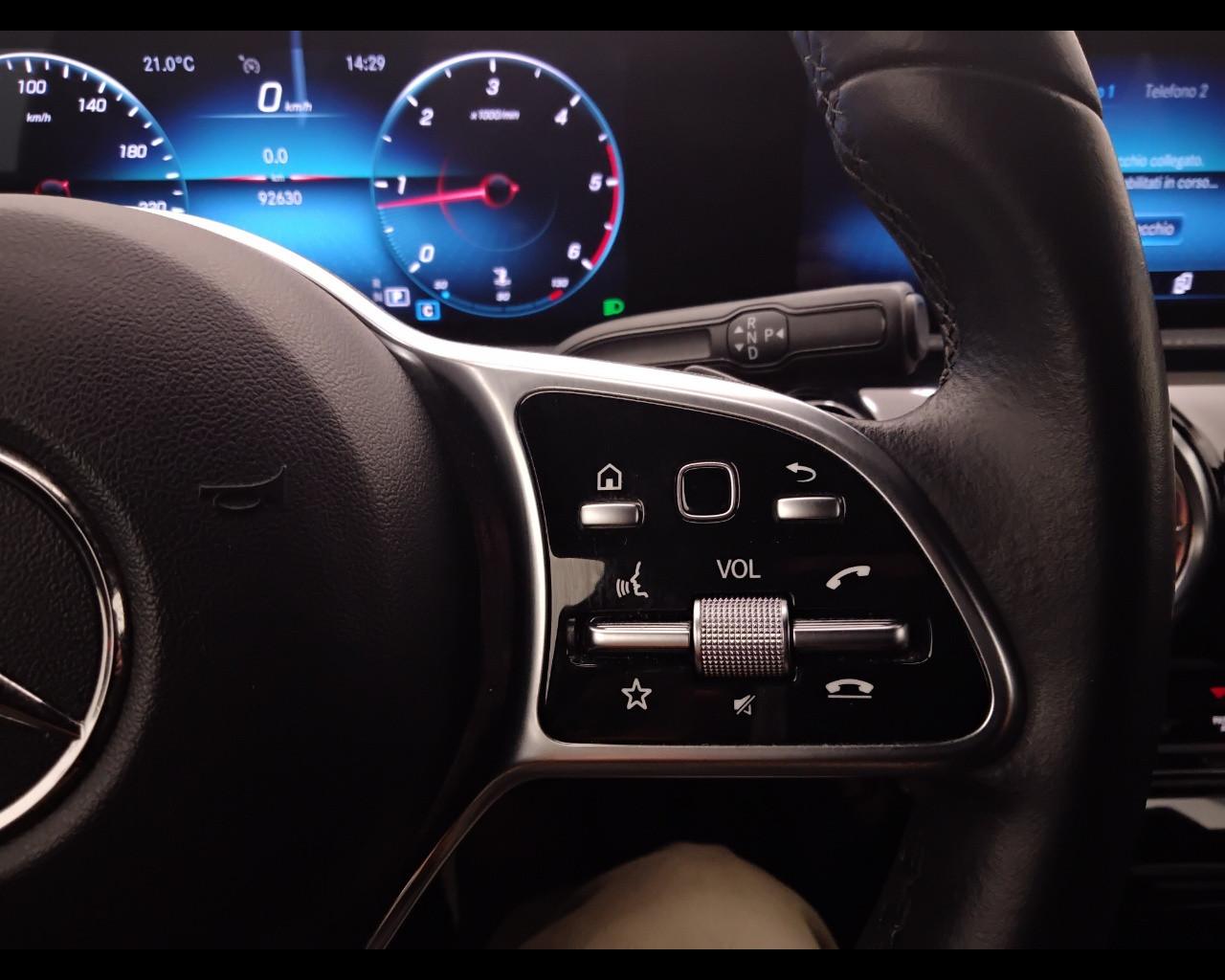 Mercedes-Benz Classe A - W177 2018 - A 180 d Sport auto