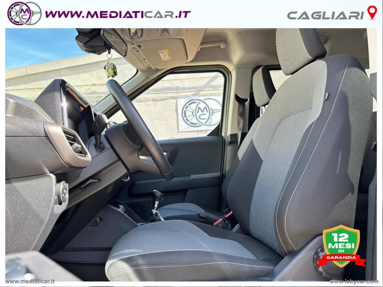 FORD Tourneo Courier 1.0 EcoBoost Titanium