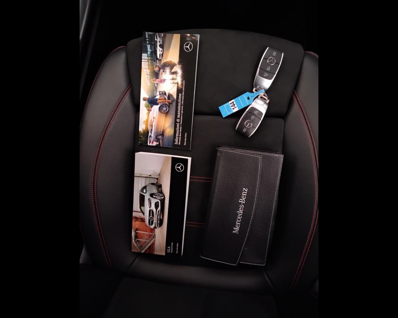 Mercedes-Benz GLA-H247 2020 - GLA 200 d Premium 4matic auto