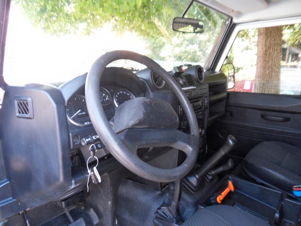 Land Rover Defender 90 2.2 TD4 Station Wagon N1