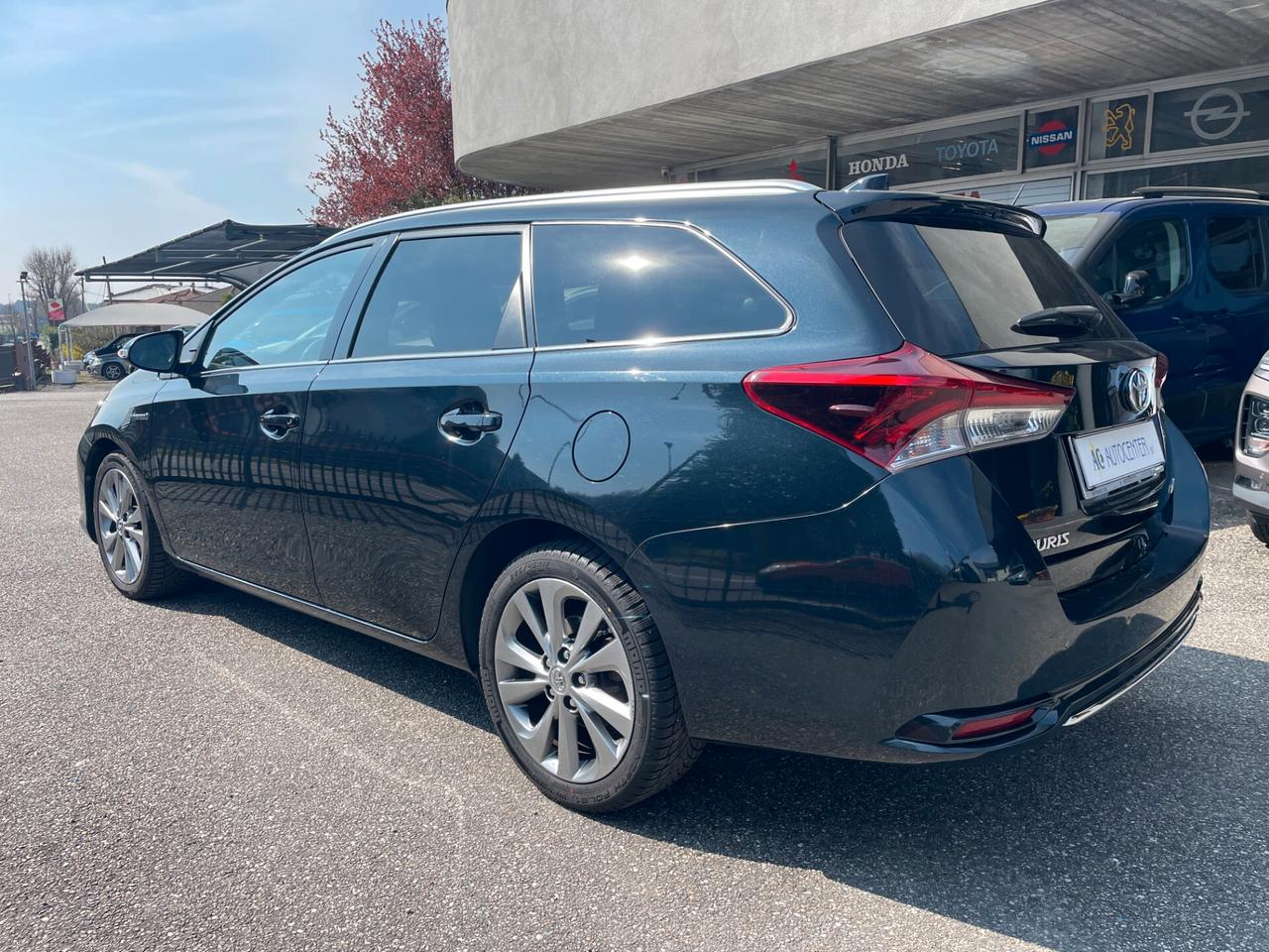 Toyota Auris Touring Sports 1.8 Hybrid Lounge