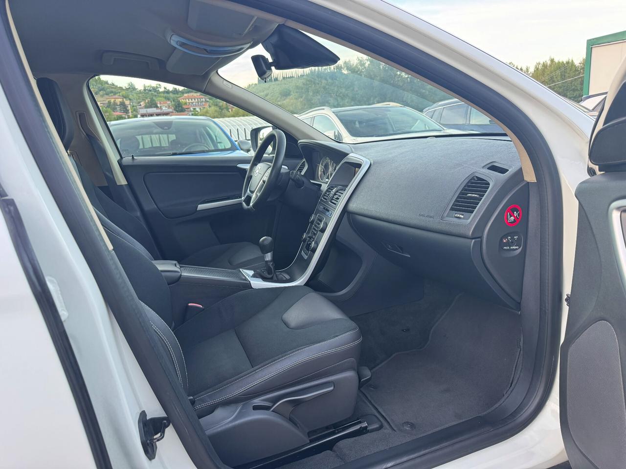 Volvo XC 60 XC60 DRIVe / AUTOCARRO N1