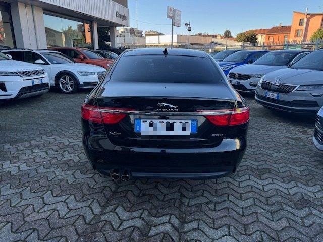 JAGUAR XF 2.0 D 180 CV aut. Prestige