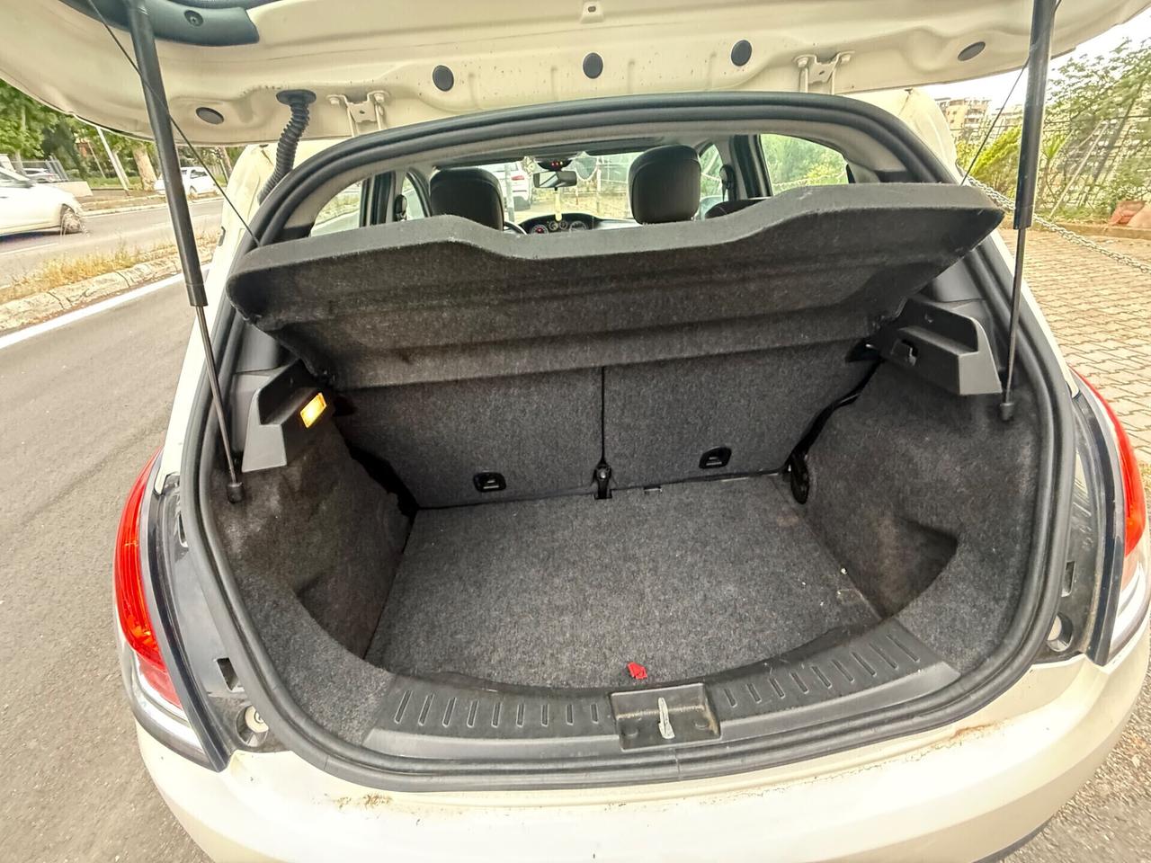 Lancia Ypsilon 0.9 TwinAir 85 CV 5 porte S&S DFN Platinum