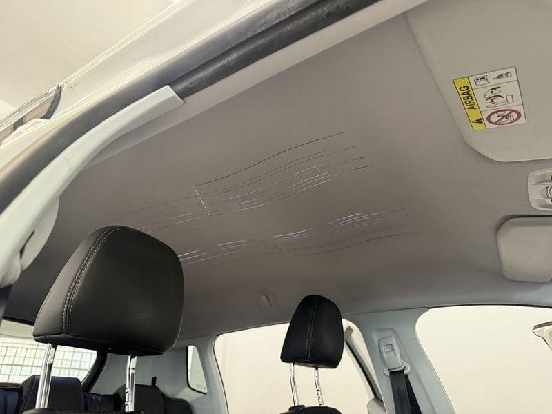 Peugeot 2008 1.6 e-HDi 115 CV Stop&Start Féline