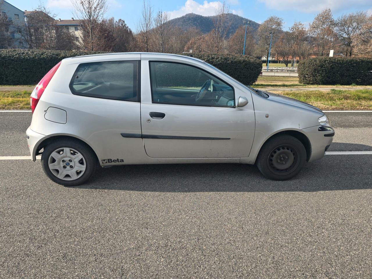 FIAT PUNTO 1.2 75CV "OK PER NEOPATENTATI"