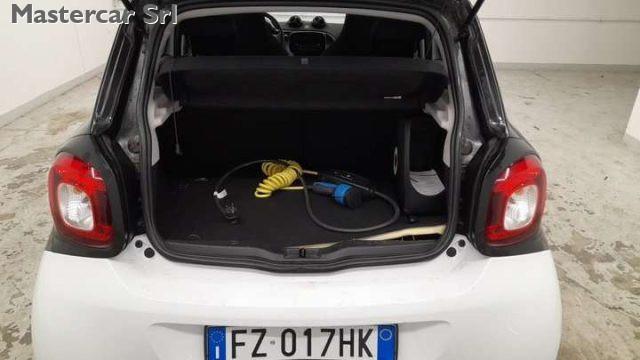 SMART ForFour NEOPATENTATI Forfour eq Passion my19 TG : FZ017HK
