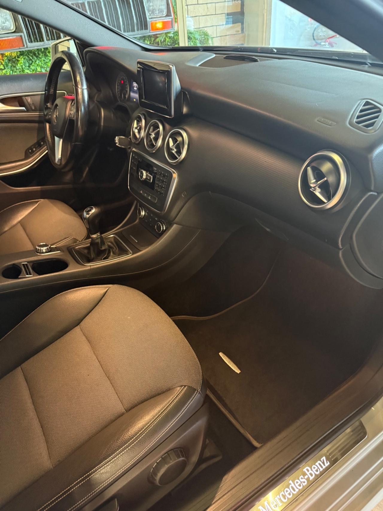 Mercedes-benz A 180 CDI Premium
