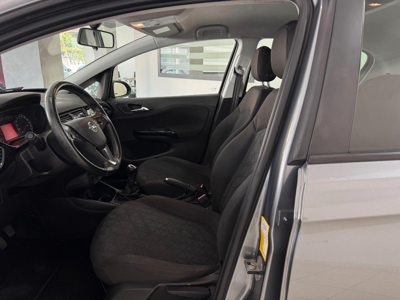 Opel Corsa 1.4 75cv 5 porte Black Edition