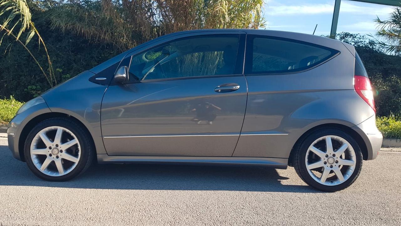 Mercedes-benz A 150 BlueEFFICIENCY Coupé