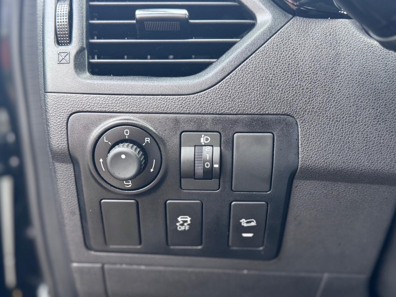 Mahindra KUV100 1.2 VVT K8
