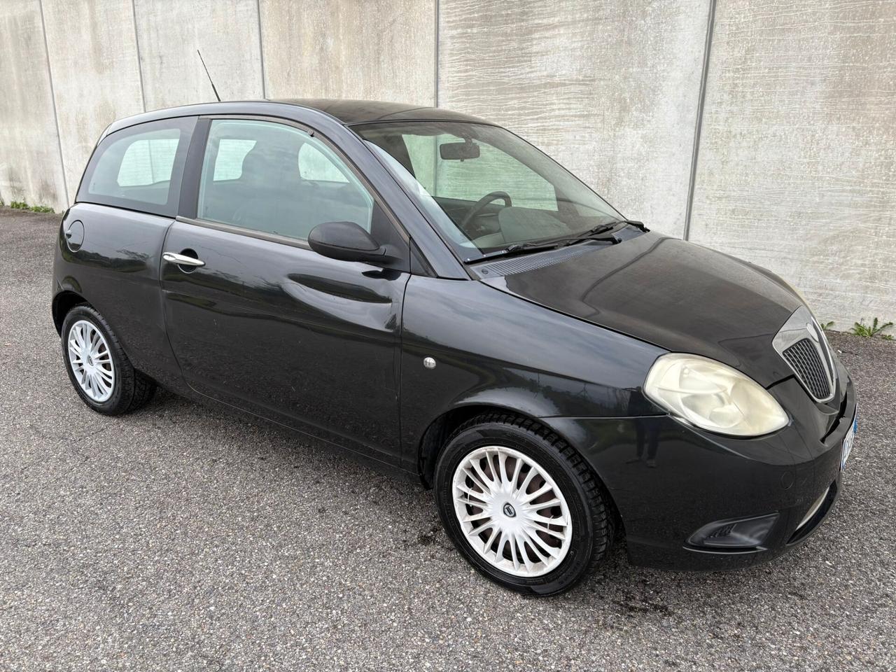 Lancia Ypsilon 1.2 Benzina 60cv NEOPATENTATI