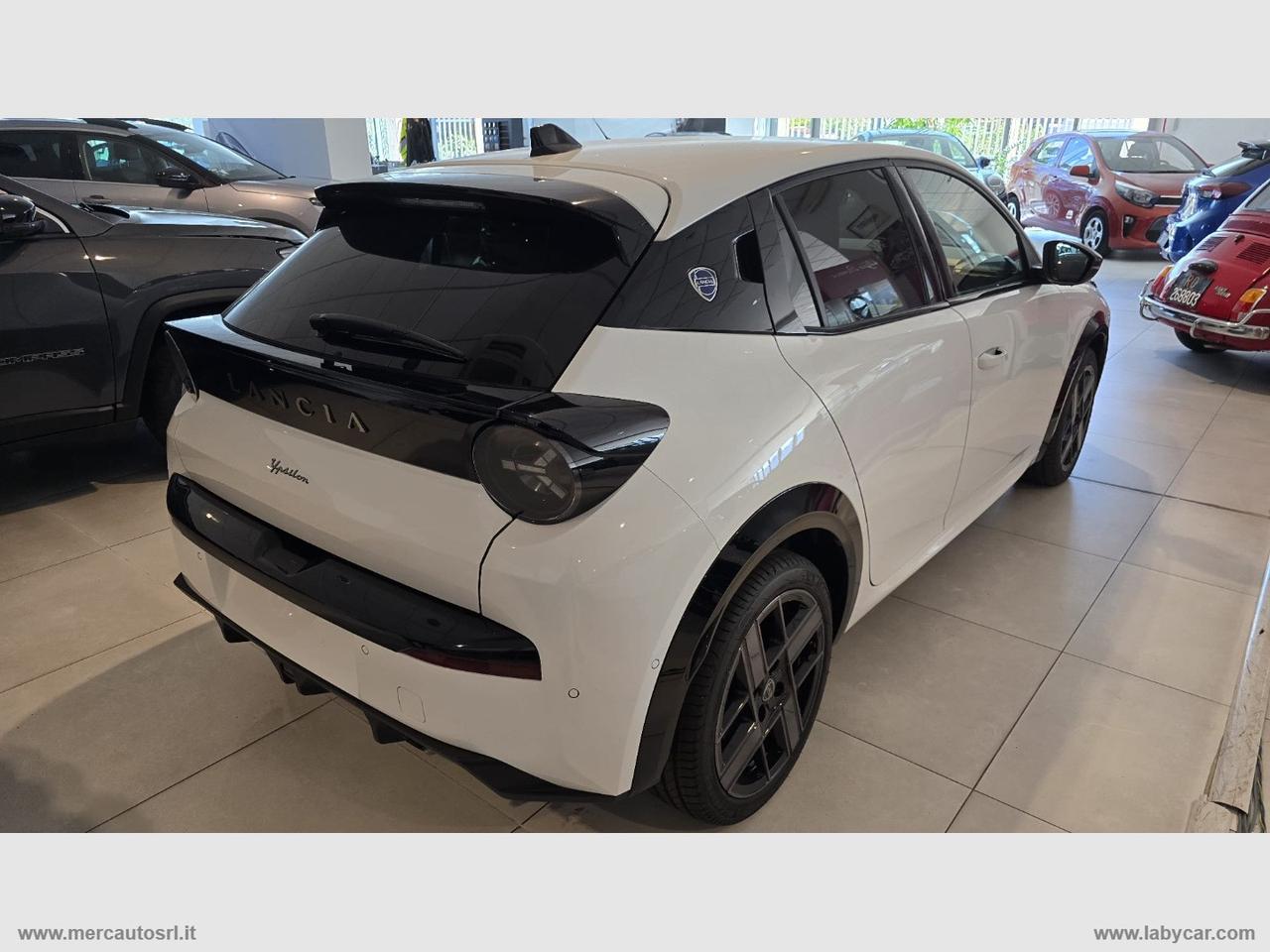 LANCIA Ypsilon Hybrid e-DCT LX