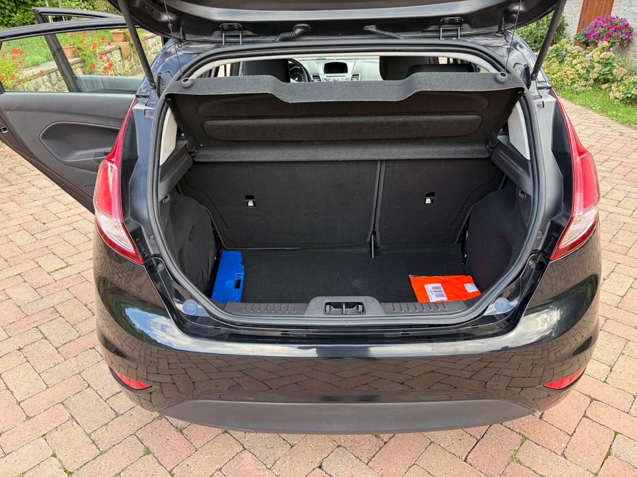 Ford Fiesta 1.5 TDCi 75CV 5 porte Titanium OK NEOPATENTATI