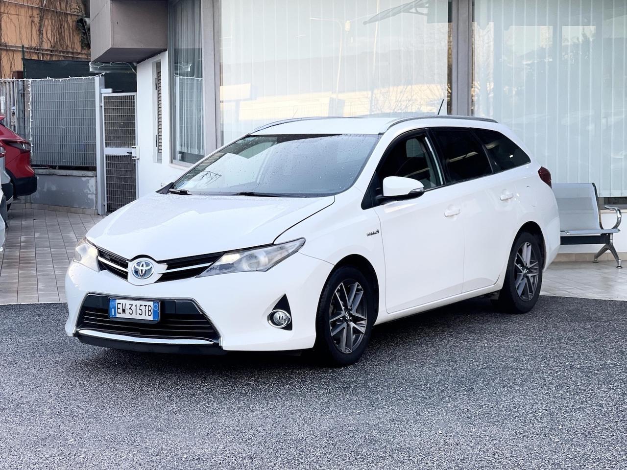 Toyota Auris 1.8 Hybrid 99CV E5 Neo - 2014